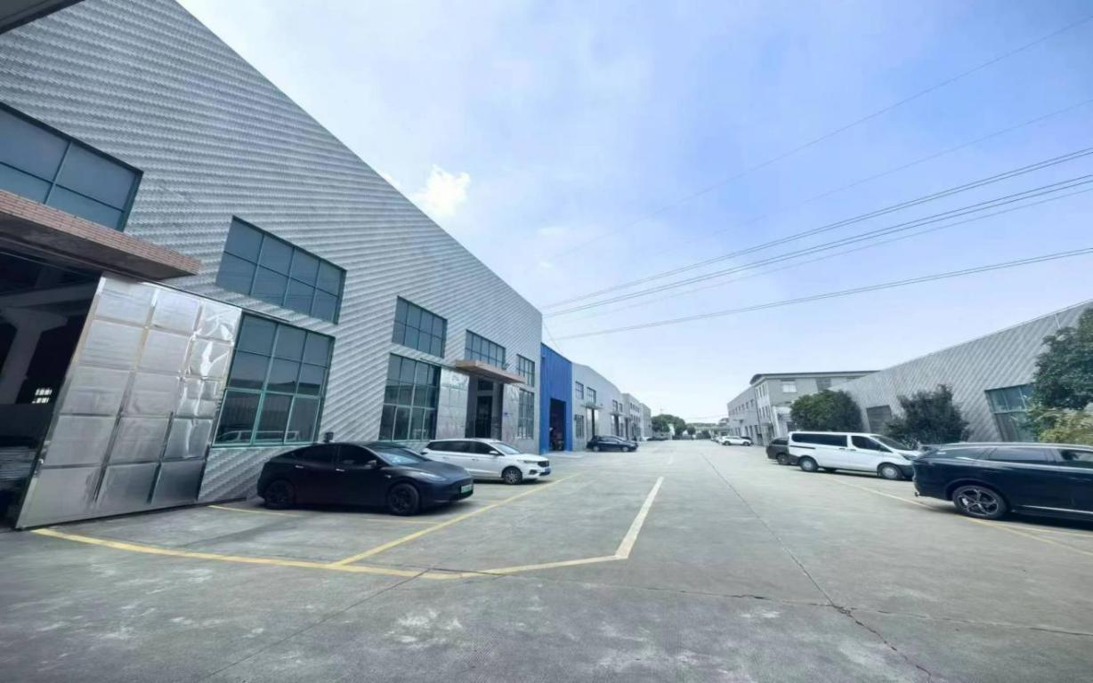 Company History and Expansion